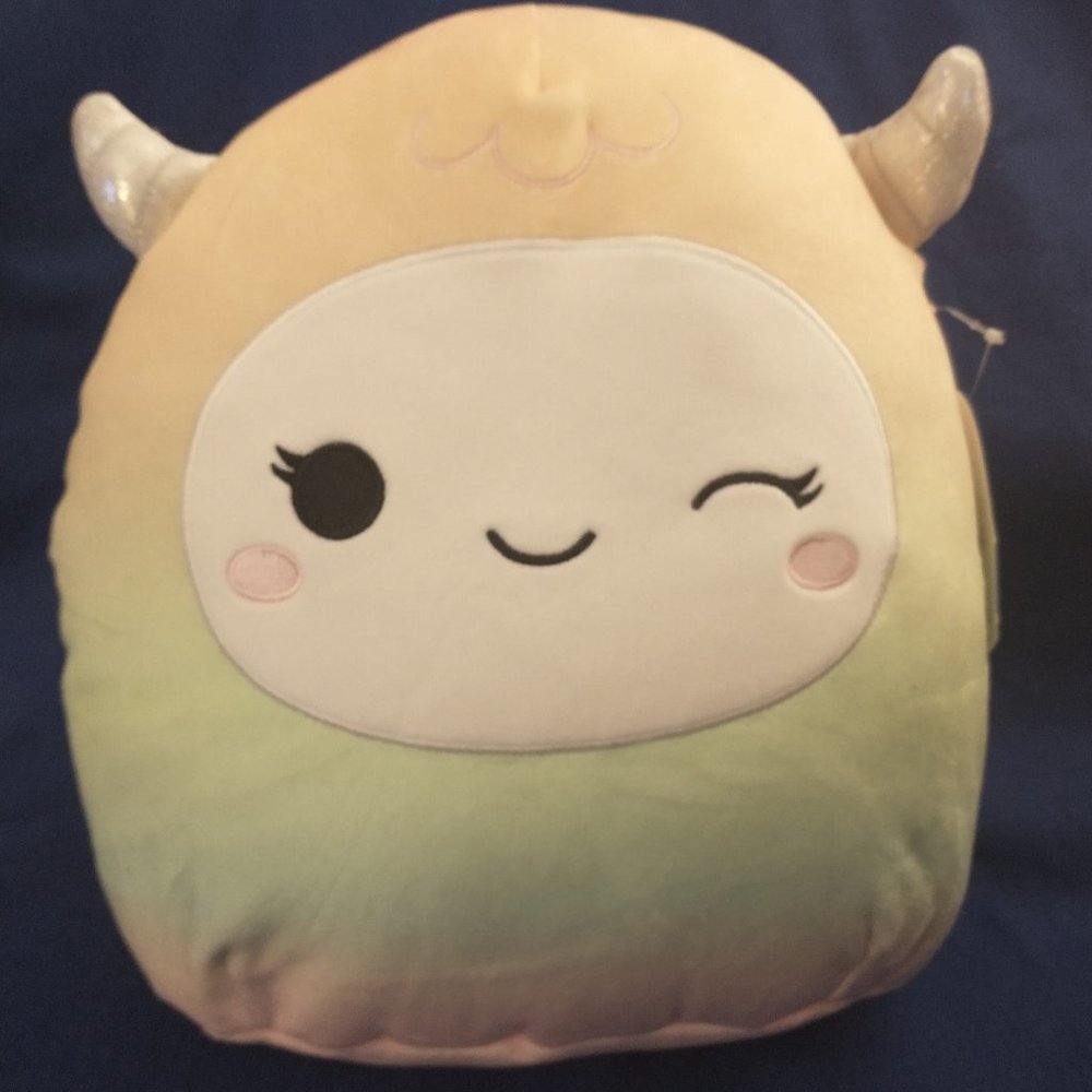 12' Yara the yeti squishmallow, BNWT